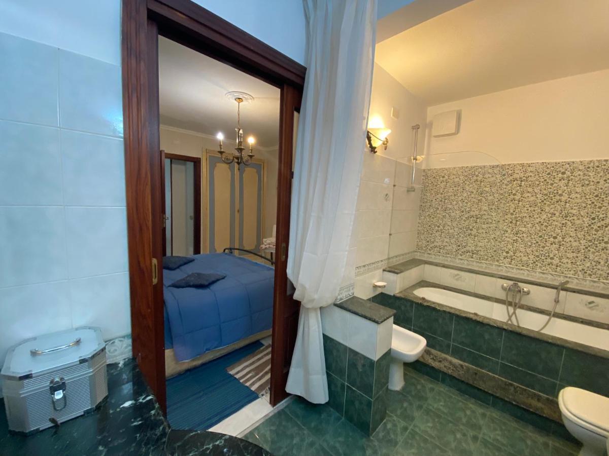 Casa Kamalei, Tra Plebiscito E Lungomare Leilighet Napoli Eksteriør bilde